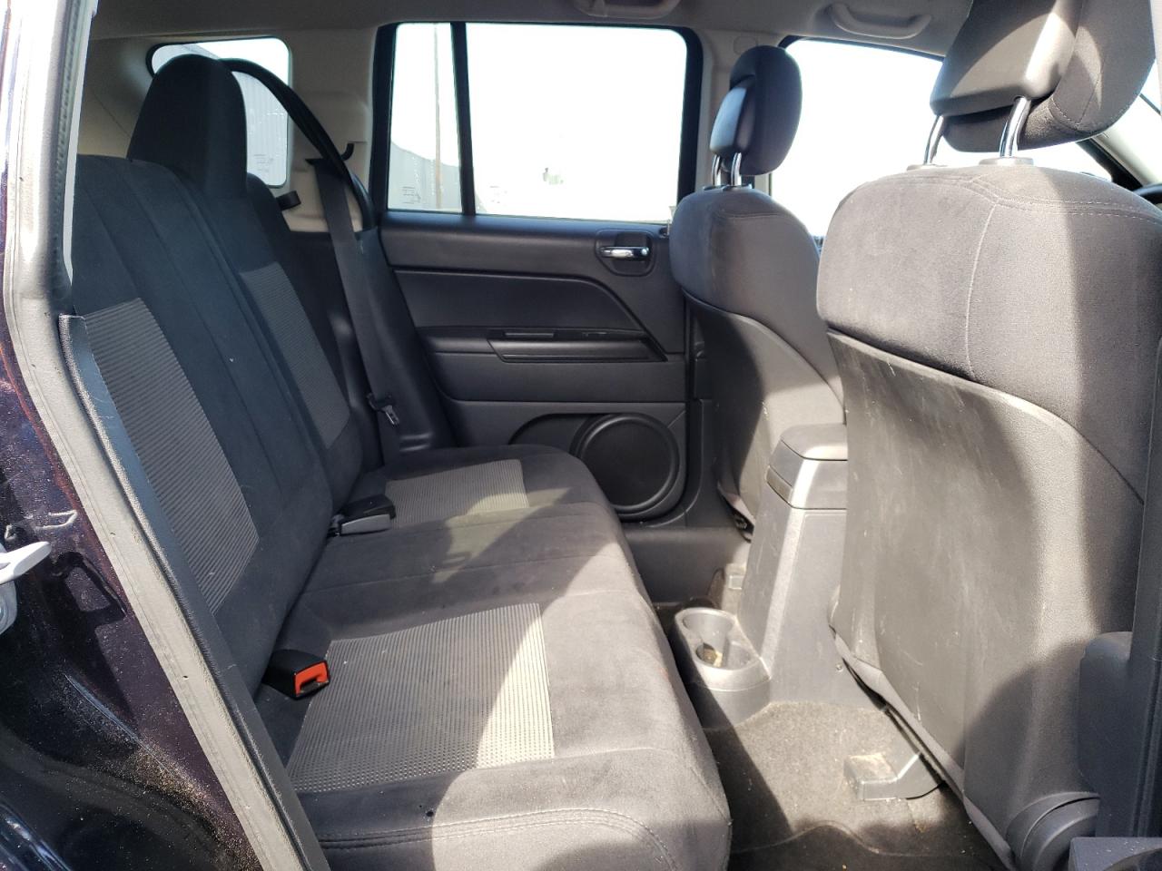 Photo 6 from auction – 2011 JEEP COMPASS SP with VIN 1J4NT1FAXBD170763