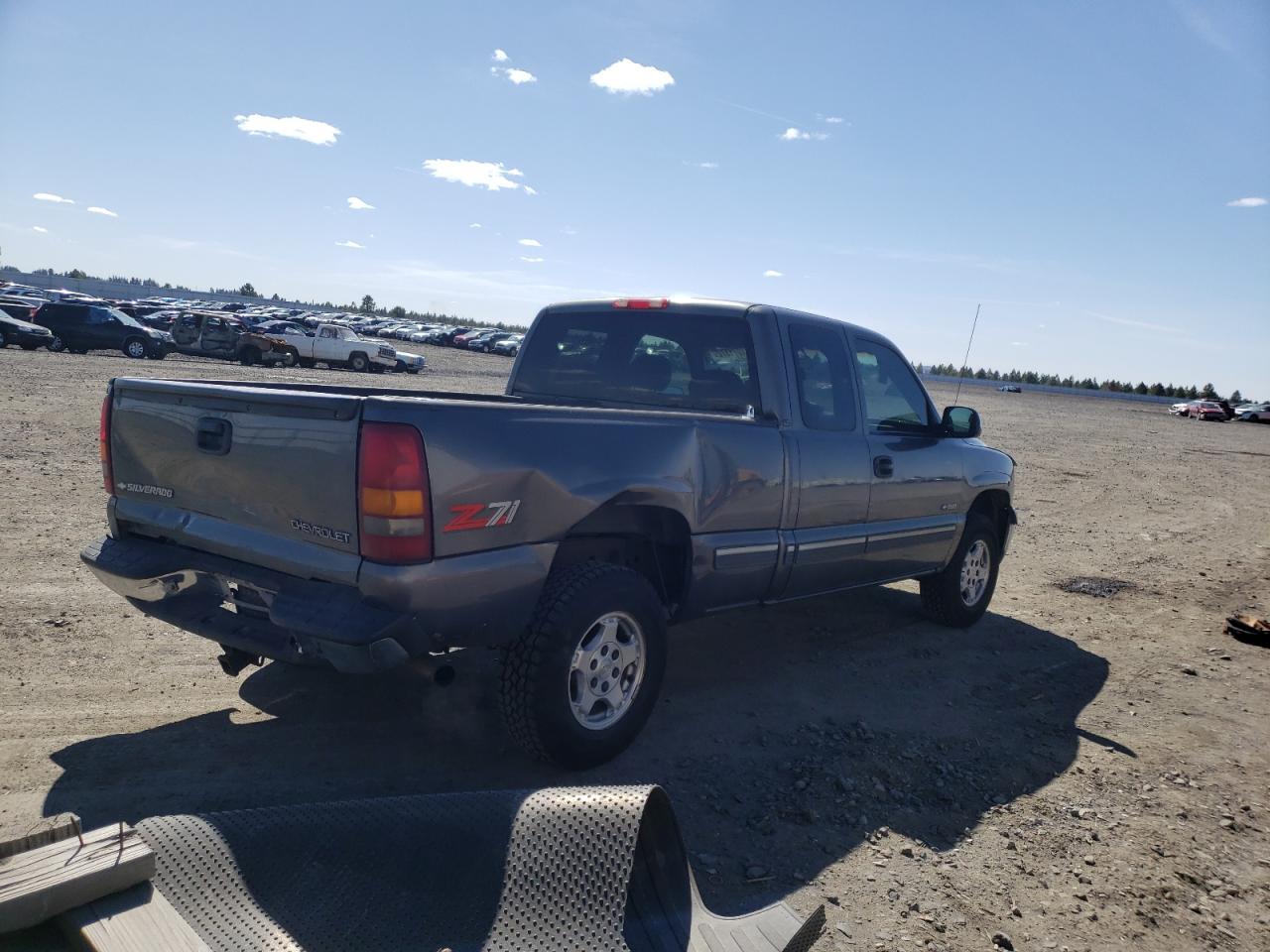 Photo 4 from auction – 1999 CHEVROLET SILVERADO with VIN 1GCEK19T7XE133502