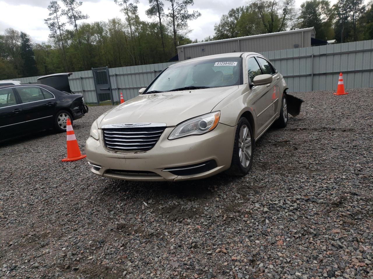 Photo 2 from auction – 2013 CHRYSLER 200 TOURIN with VIN 1C3CCBBB4DN656598