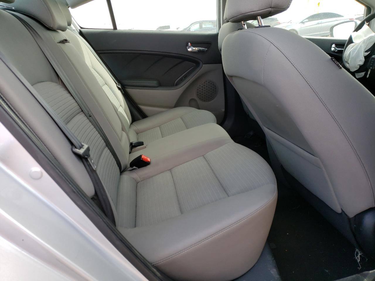 Photo 6 from auction – 2015 KIA FORTE LX with VIN KNAFX4A62F5391256