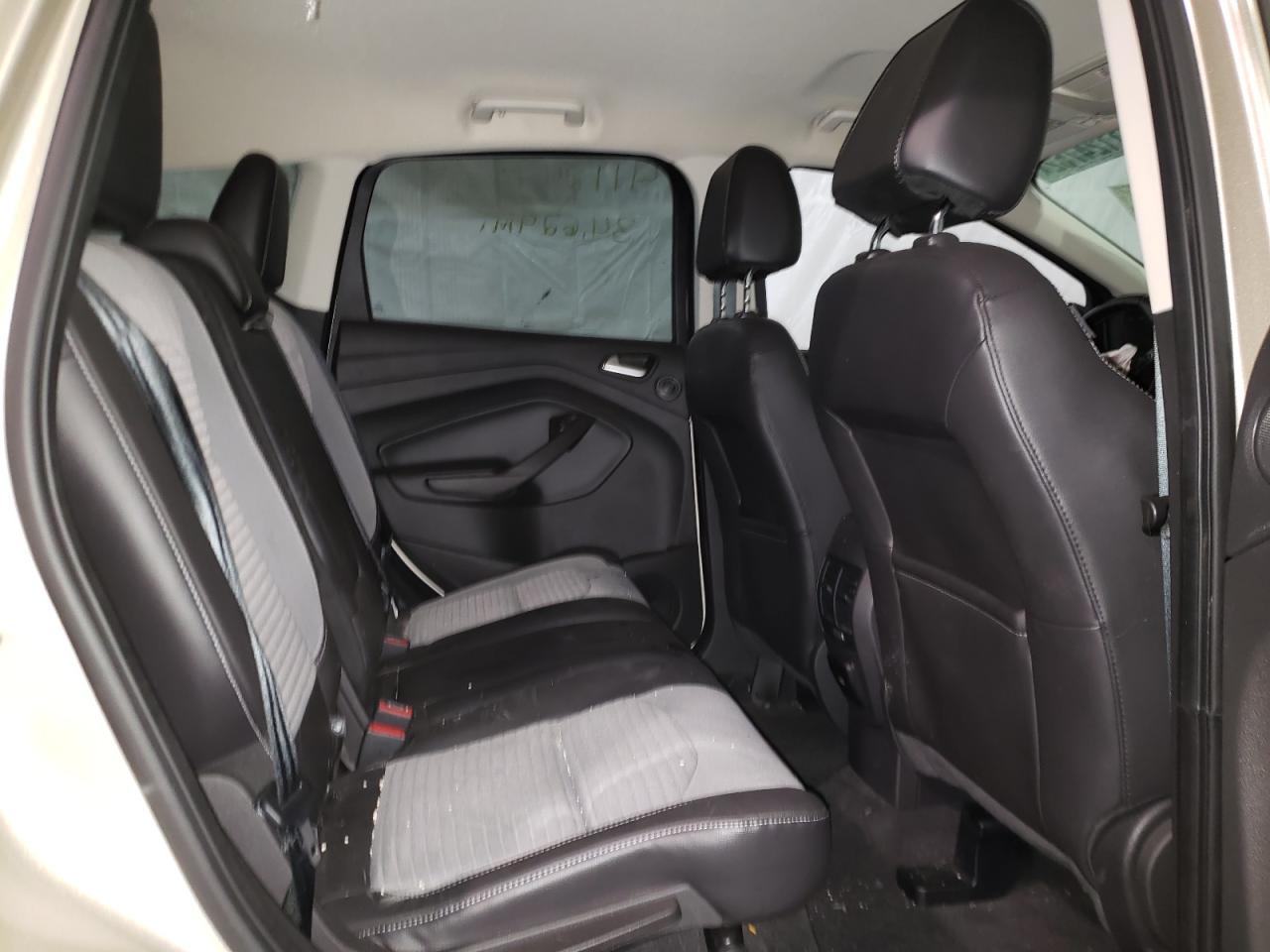 Photo 6 from auction – 2017 FORD ESCAPE SE with VIN 1FMCU9GD4HUB72143