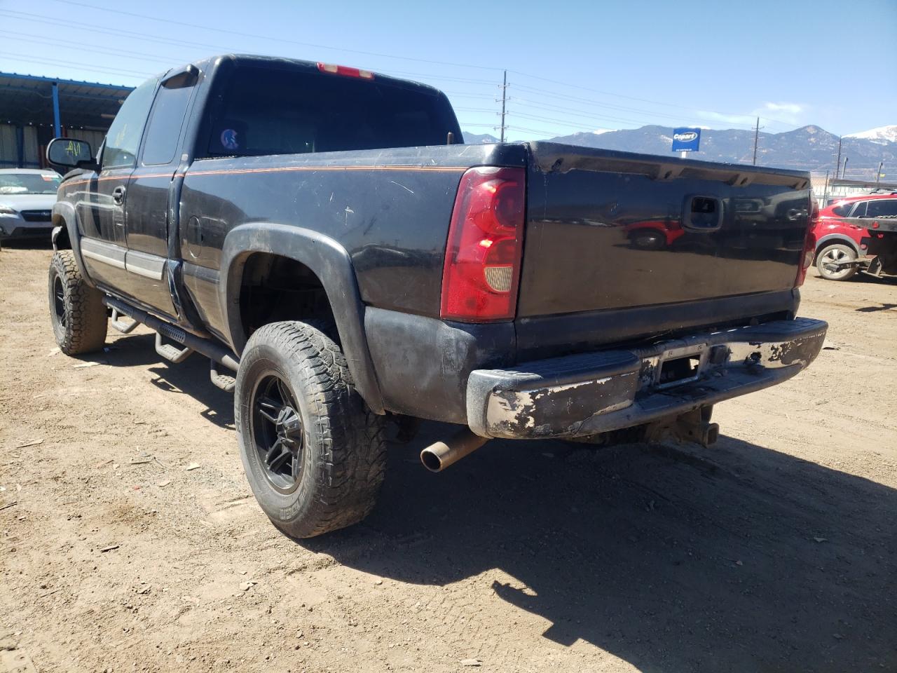 Photo 3 from auction – 2003 CHEVROLET SILVERADO with VIN 2GCEK19T231142278