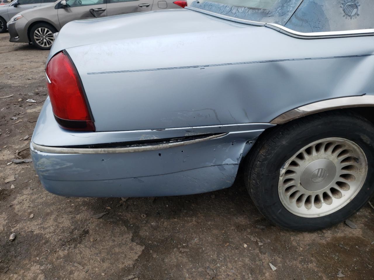 Photo 9 from auction – 2001 MERCURY GRAND MARQ with VIN 2MEFM75W01X710344