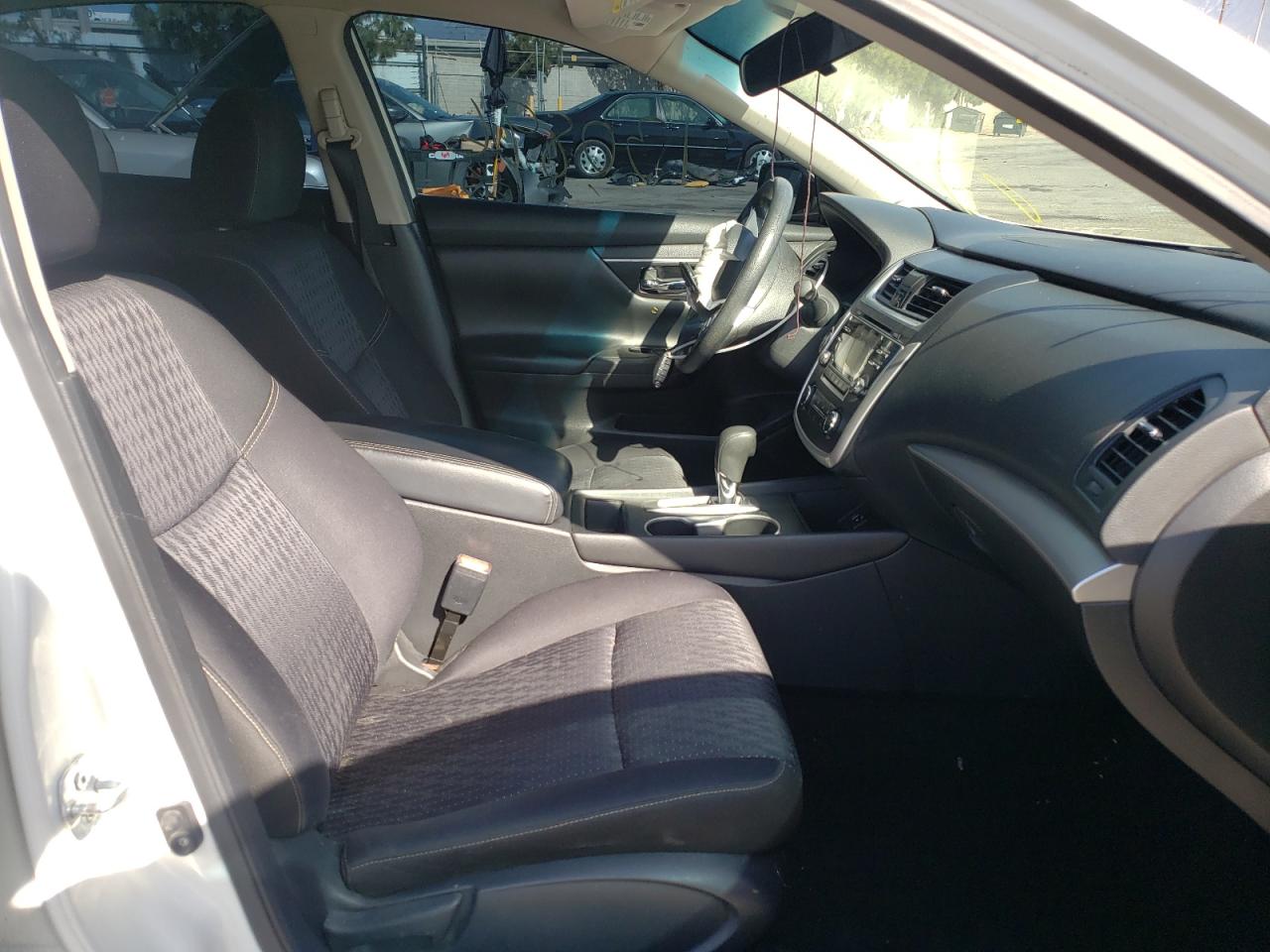 Photo 5 from auction – 2016 NISSAN ALTIMA 2.5 with VIN 1N4AL3AP2GN316138