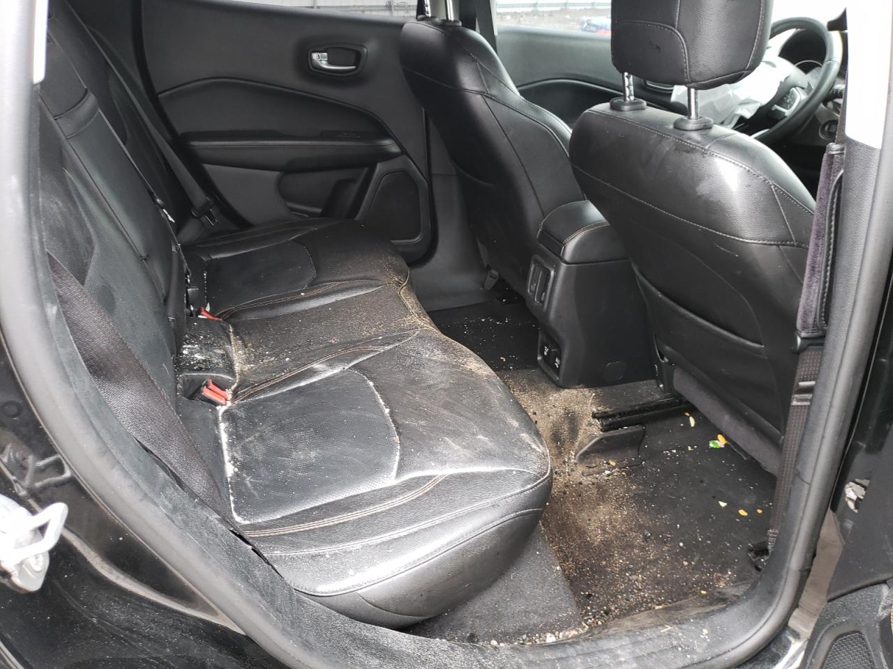 Photo 6 from auction – 2018 JEEP COMPASS LI with VIN 3C4NJDCB7JT332657