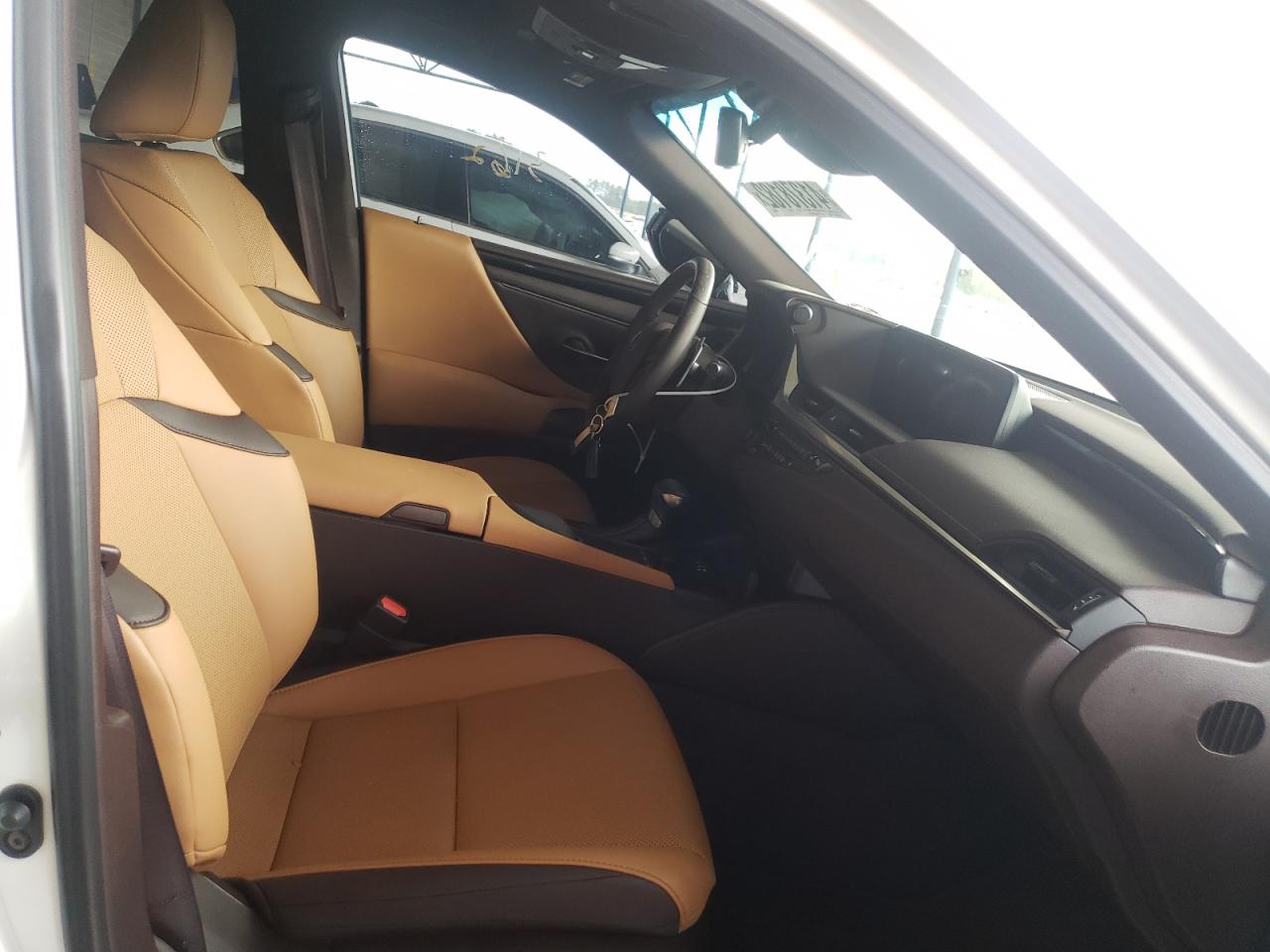 Photo 5 from auction – 2019 LEXUS ES 350 with VIN 58ABZ1B15KU045591