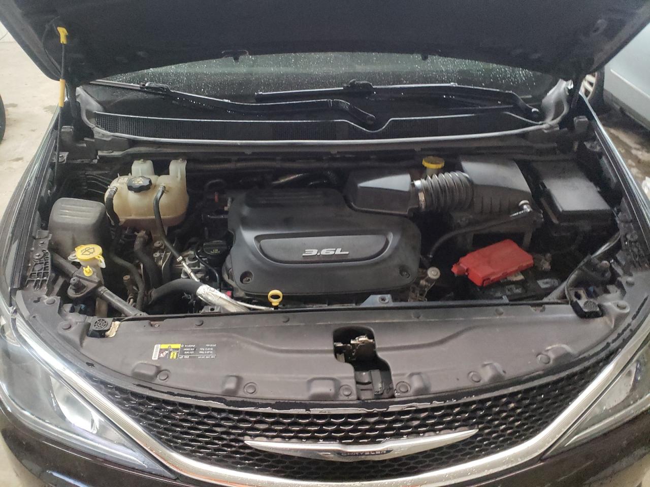 Photo 7 from auction – 2017 CHRYSLER PACIFICA T with VIN 2C4RC1EGXHR660171