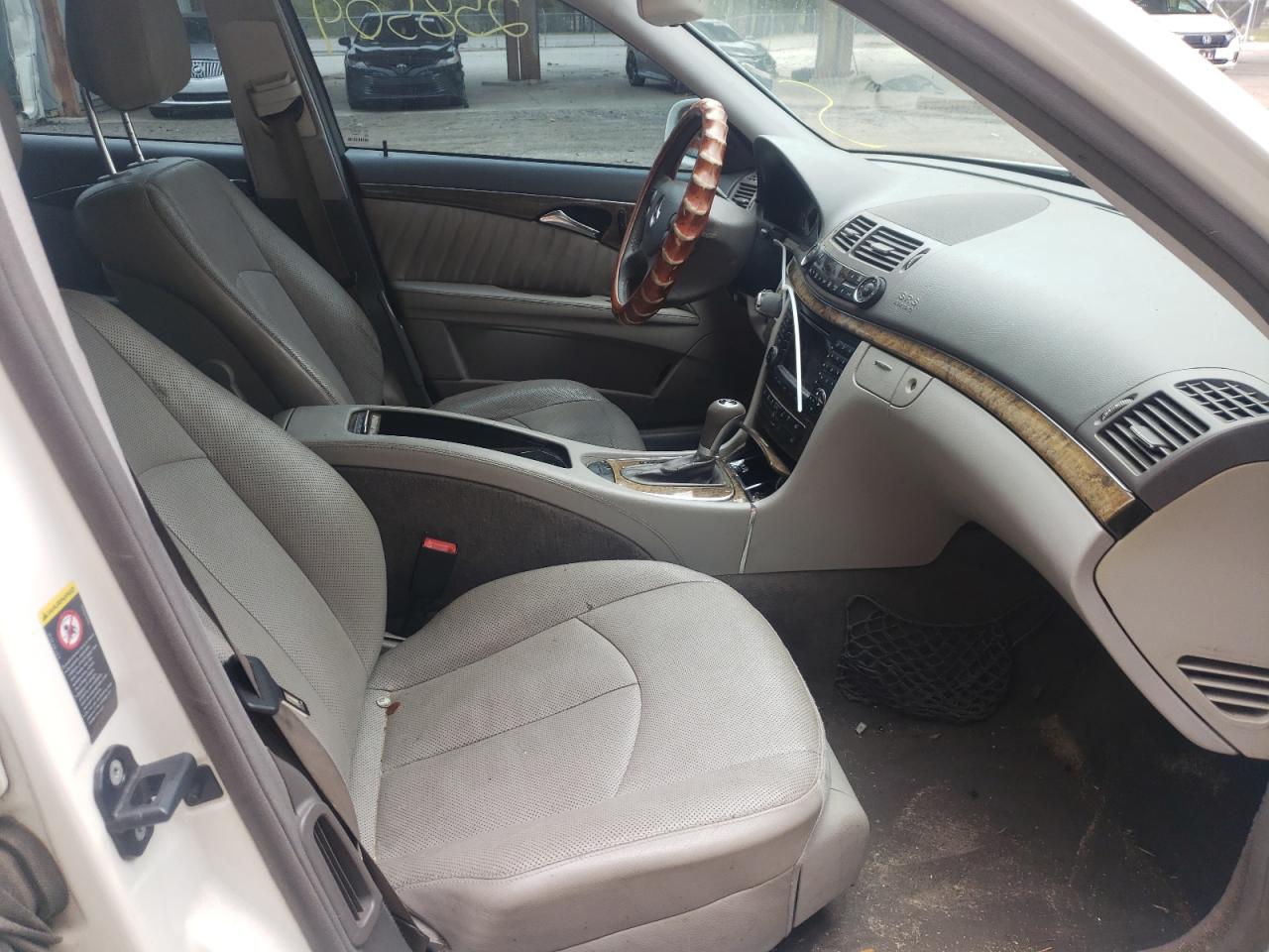 Photo 5 from auction – 2007 MERCEDES-BENZ E 550 with VIN WDBUF72X57A993291