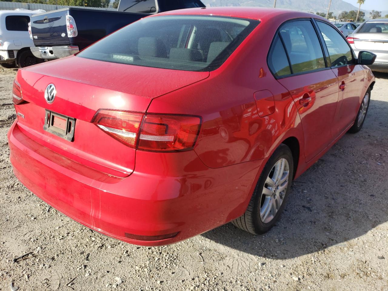 Photo 4 from auction – 2015 VOLKSWAGEN JETTA BASE with VIN 3VW2K7AJ1FM252359
