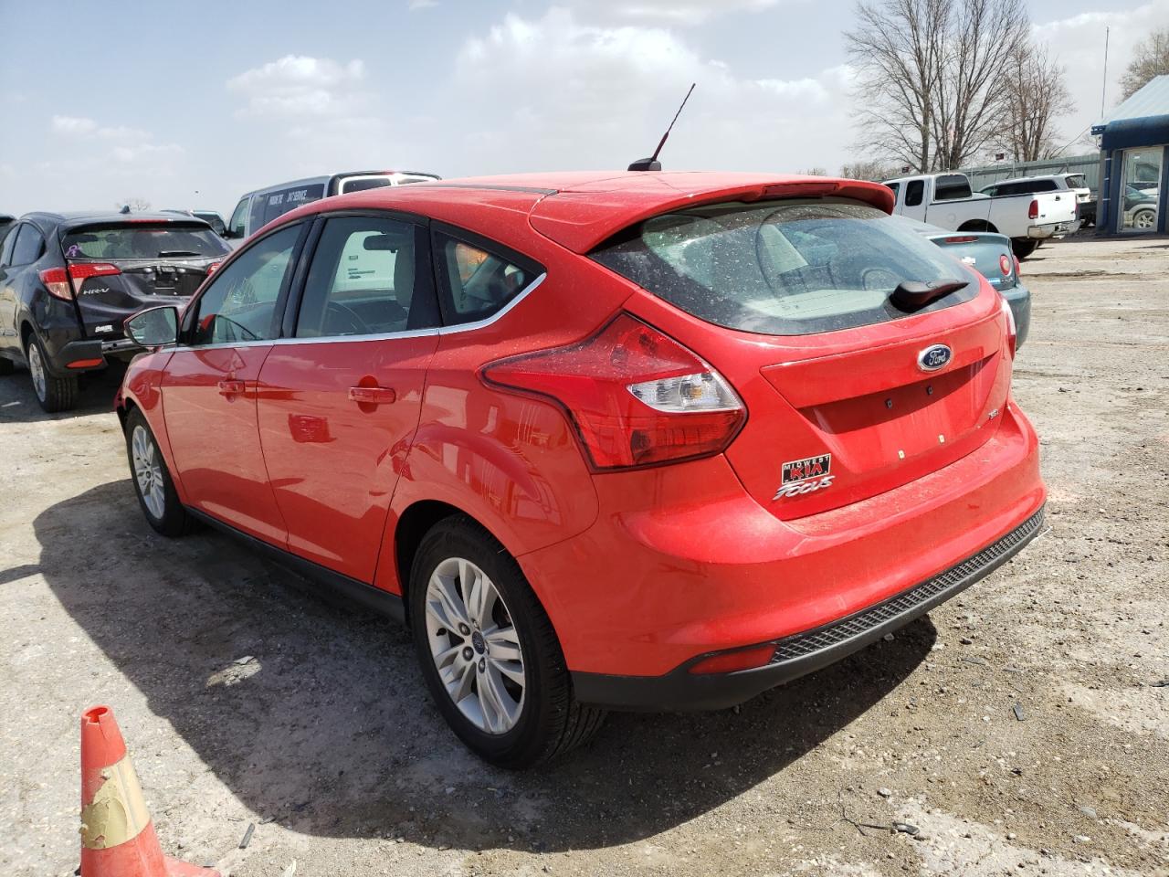 Photo 3 from auction – 2012 FORD FOCUS SEL with VIN 1FAHP3M26CL363570
