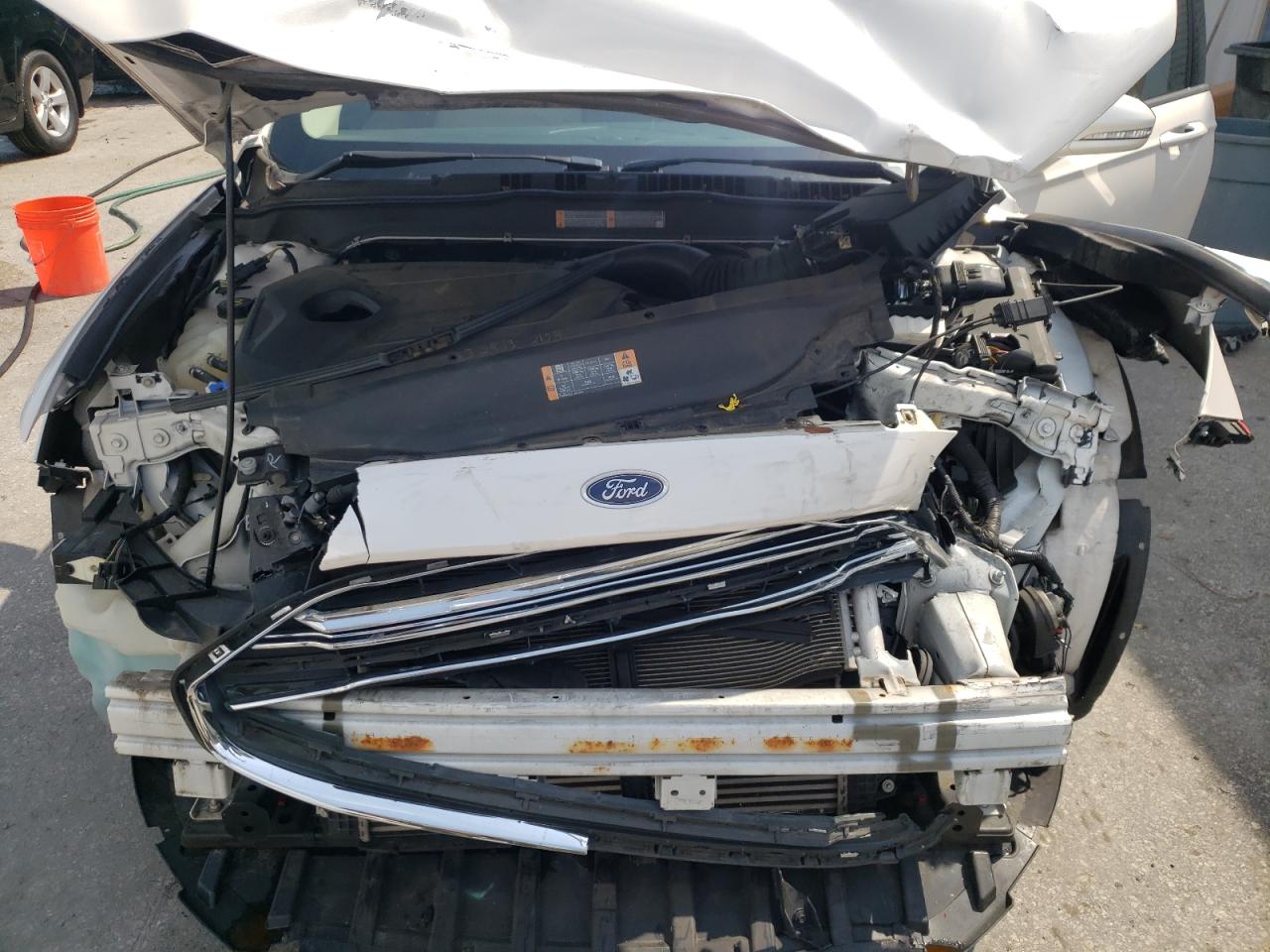 Photo 7 from auction – 2013 FORD FUSION SE with VIN 3FA6P0HR8DR265804