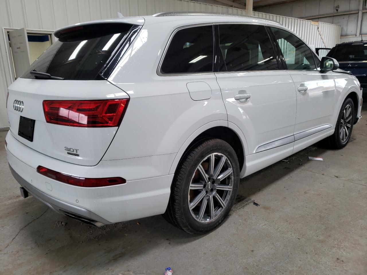Photo 4 from auction – 2017 AUDI Q7 PRESTIG with VIN WA1VAAF76HD054026