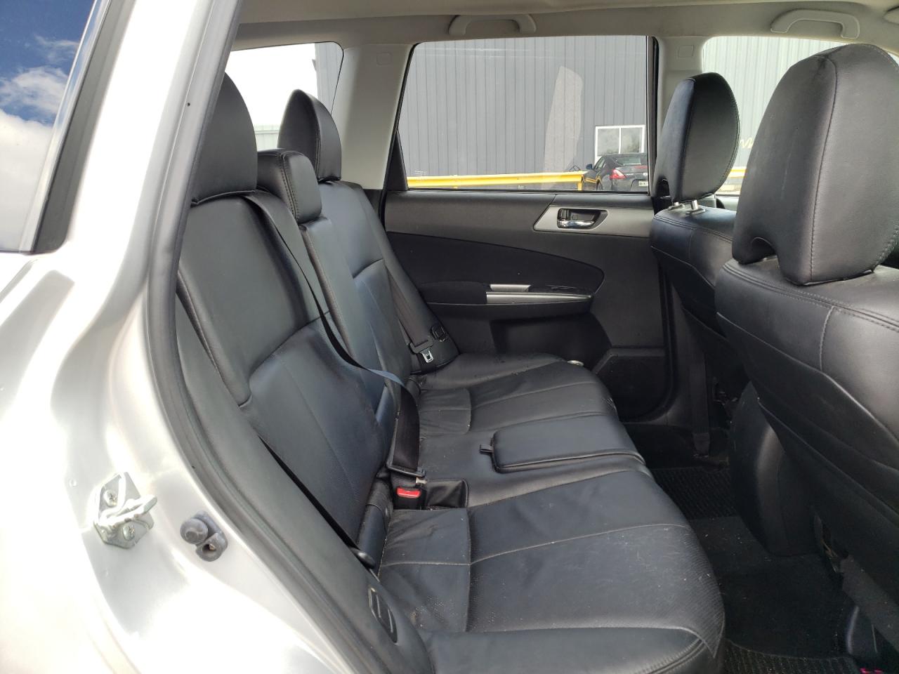Photo 6 from auction – 2011 SUBARU FORESTER L with VIN JF2SHAEC8BH778577