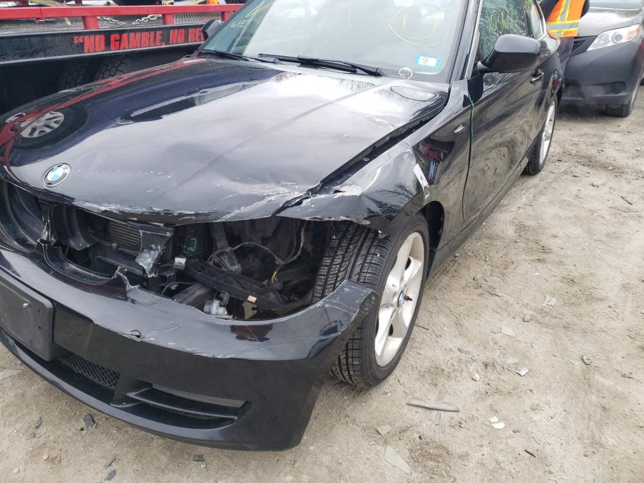 Photo 9 from auction – 2011 BMW 128 I with VIN WBAUP9C50BVL89900
