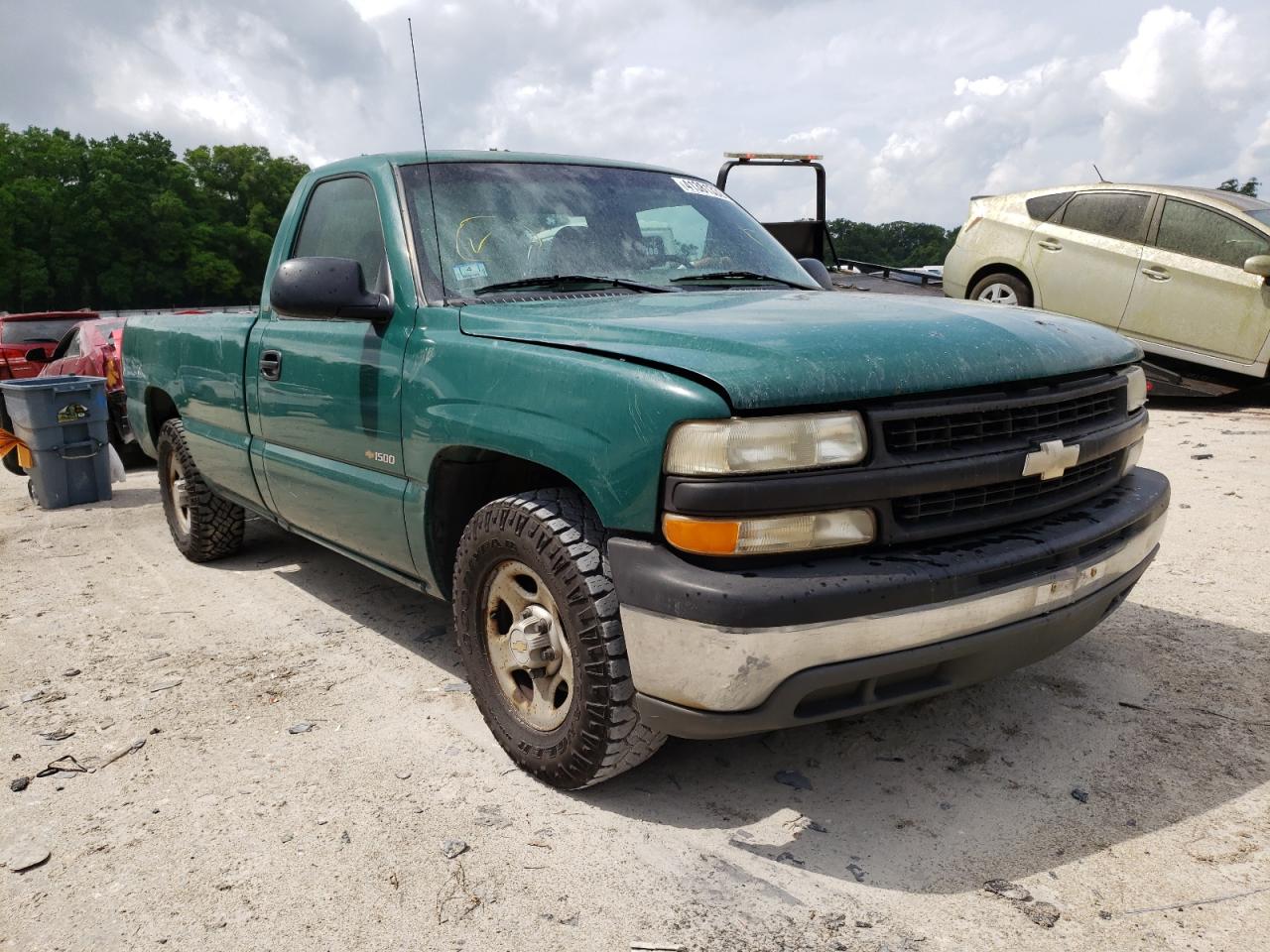 CHEVROLET SILVERADO 2002 with VIN 1GCEC14W32Z229949 - Photo from auction