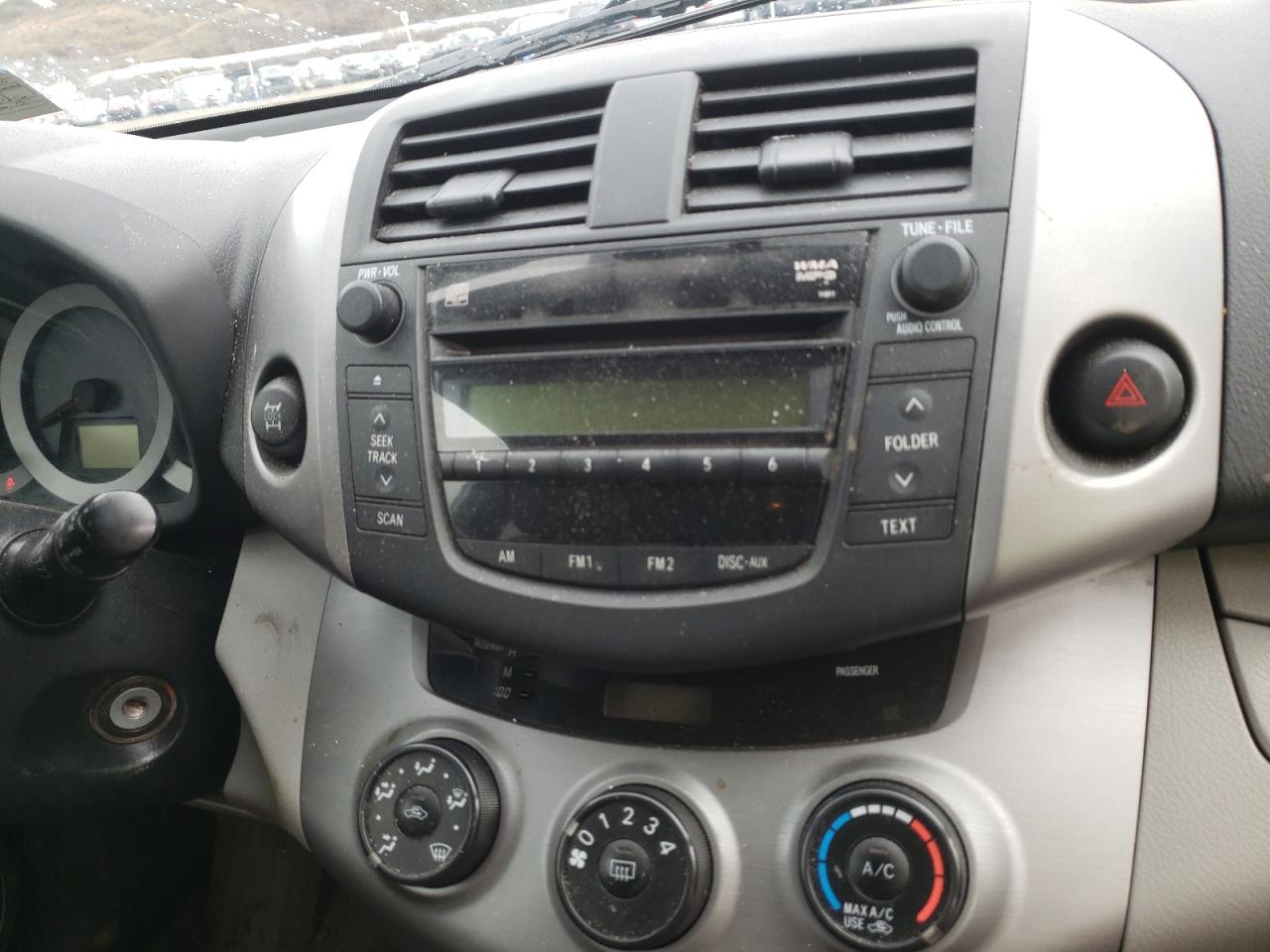 Photo 9 from auction – 2006 TOYOTA RAV4 with VIN JTMBD33V165026642
