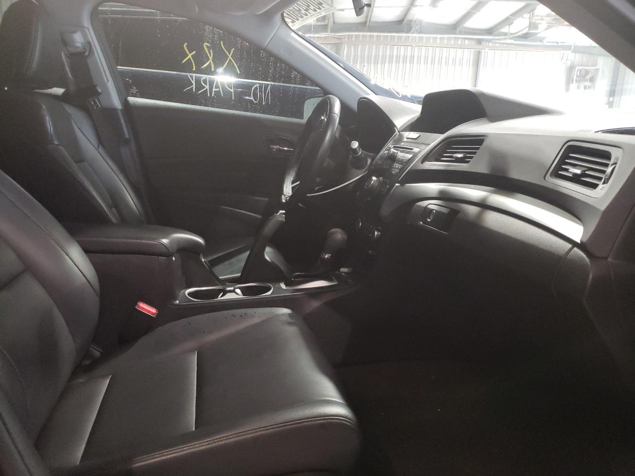 Photo 5 from auction – 2016 ACURA ILX BASE W with VIN 19UDE2F39GA025341