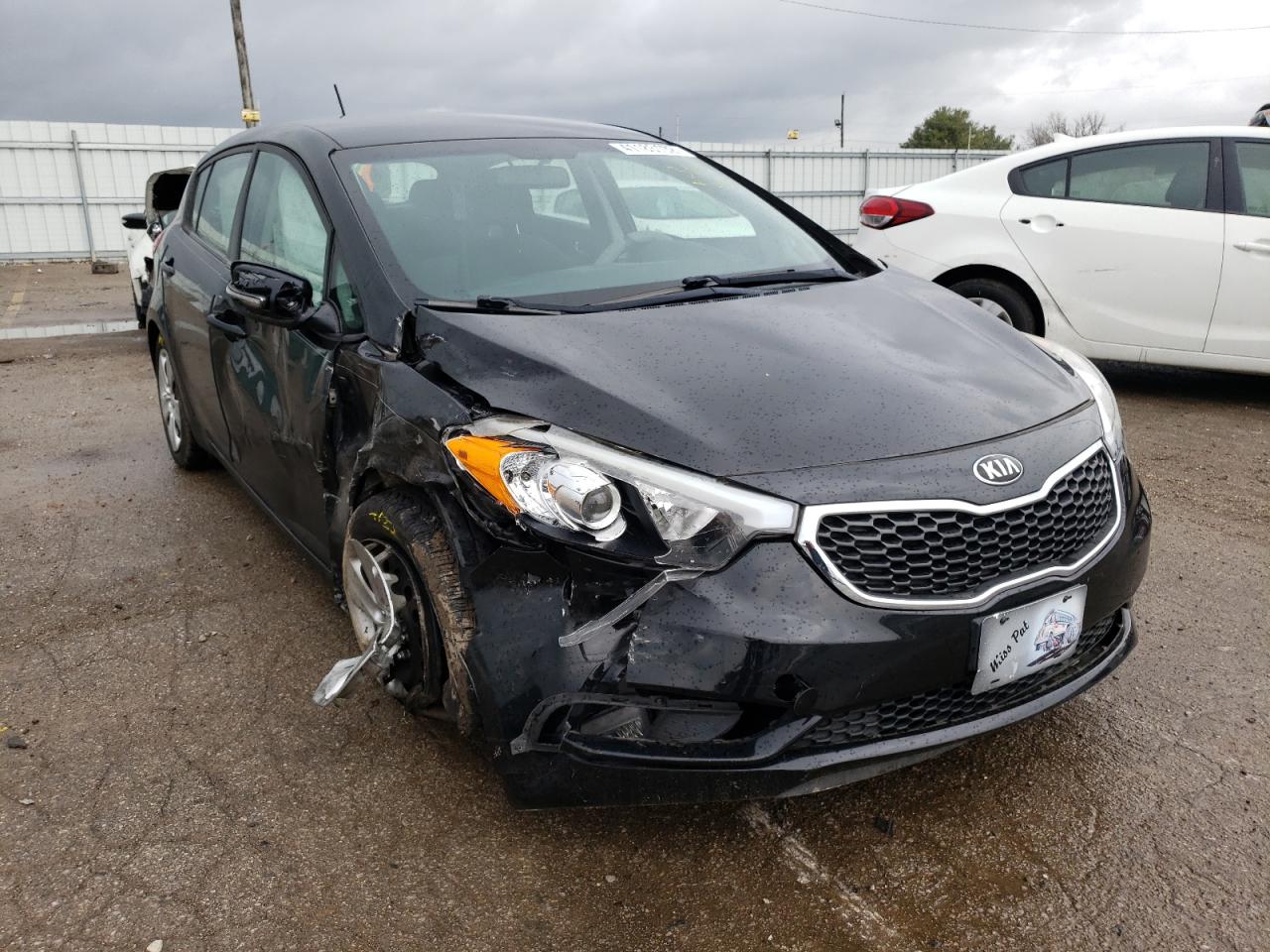 Photo 9 from auction – 2016 KIA FORTE LX with VIN KNAFK5A85G5593189