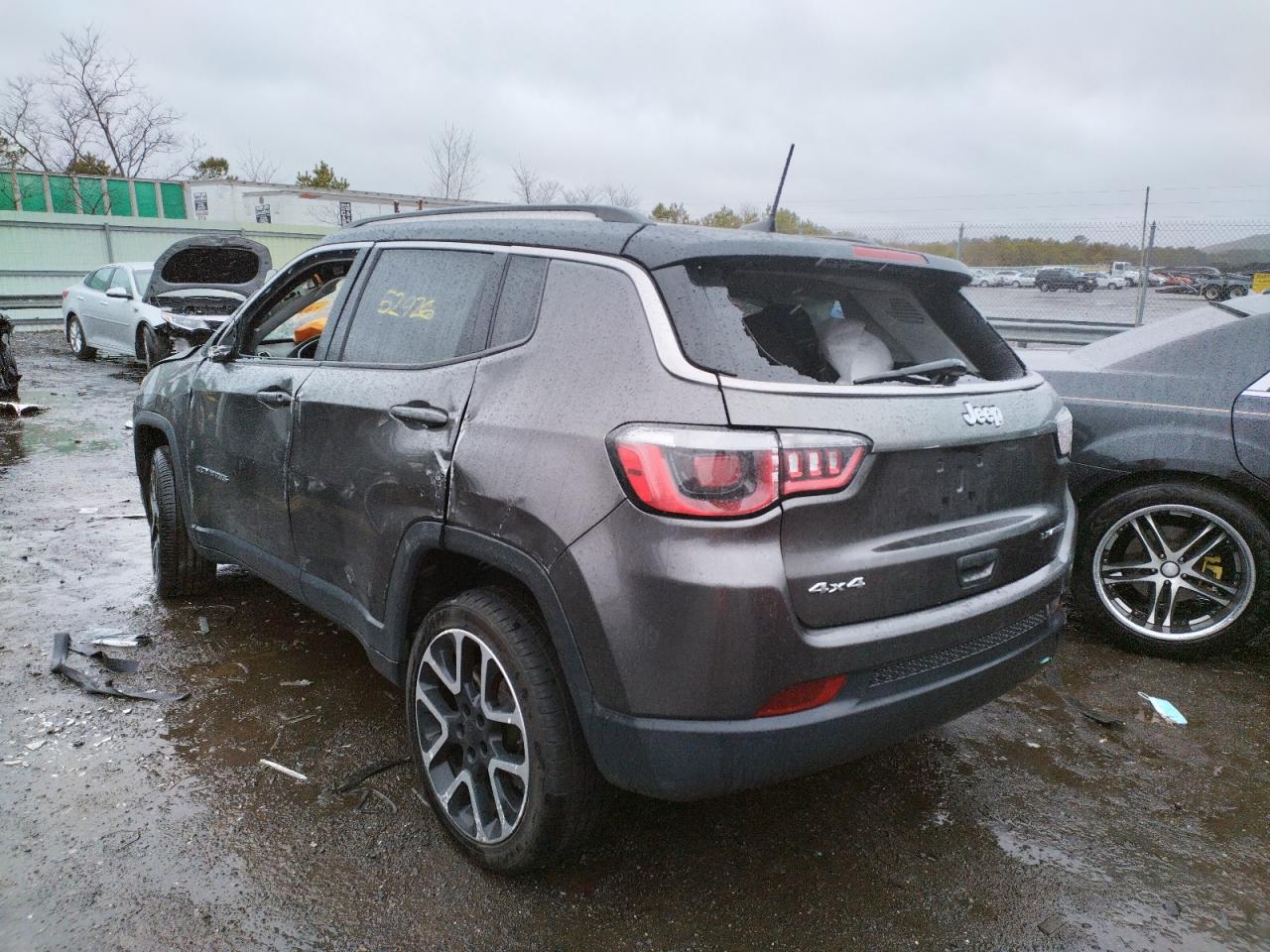 Photo 3 from auction – 2018 JEEP COMPASS LI with VIN 3C4NJDCB9JT245374