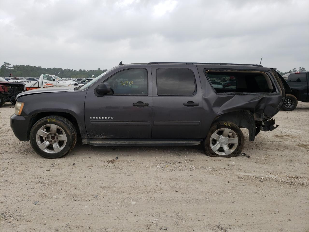 Photo 9 from auction – 2010 CHEVROLET SUBURBAN C with VIN 1GNUCHE07AR107938