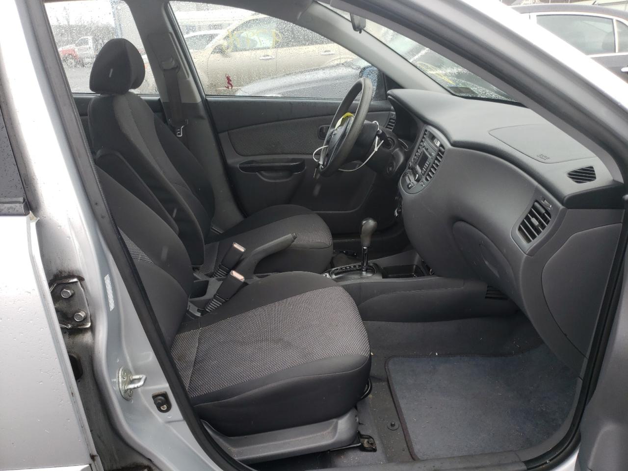 Photo 5 from auction – 2010 KIA RIO LX with VIN KNADH4A39A6687758