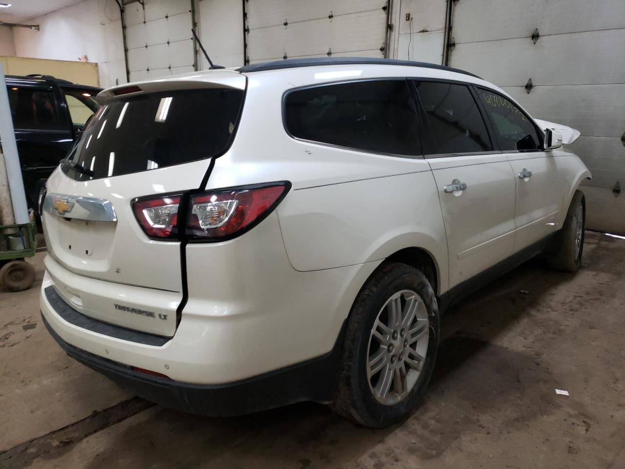 Photo 4 from auction – 2013 CHEVROLET TRAVERSE L with VIN 1GNKRGKD6DJ106788