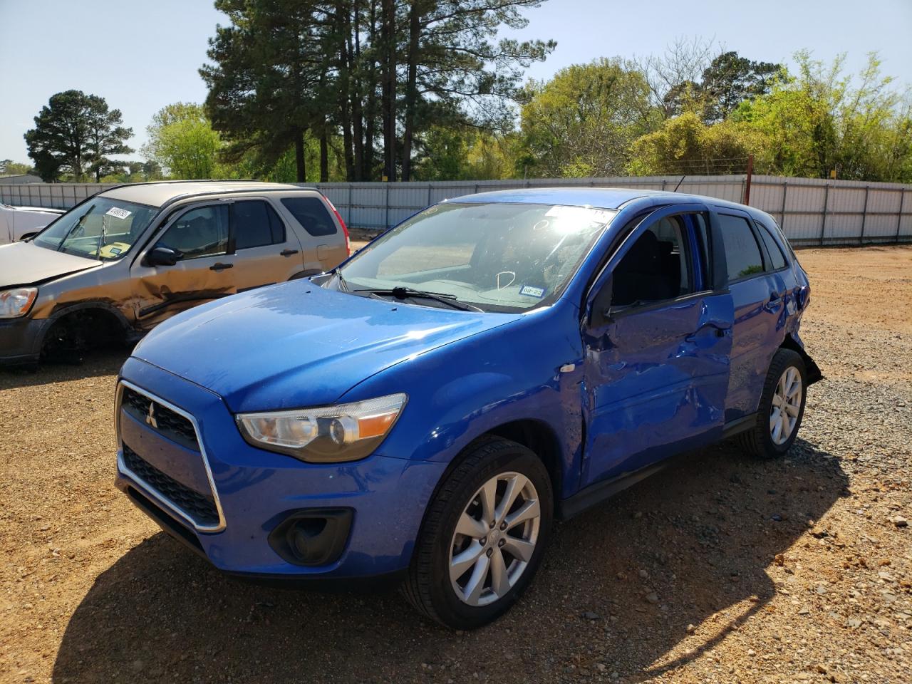 Photo 2 from auction – 2015 MITSUBISHI OUTLANDER with VIN 4A4AP3AU1FE032737