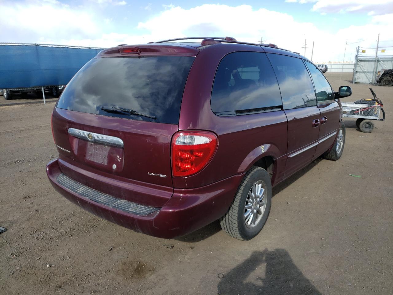 Photo 4 from auction – 2003 CHRYSLER TOWN & COU with VIN 2C8GT64L33R207648