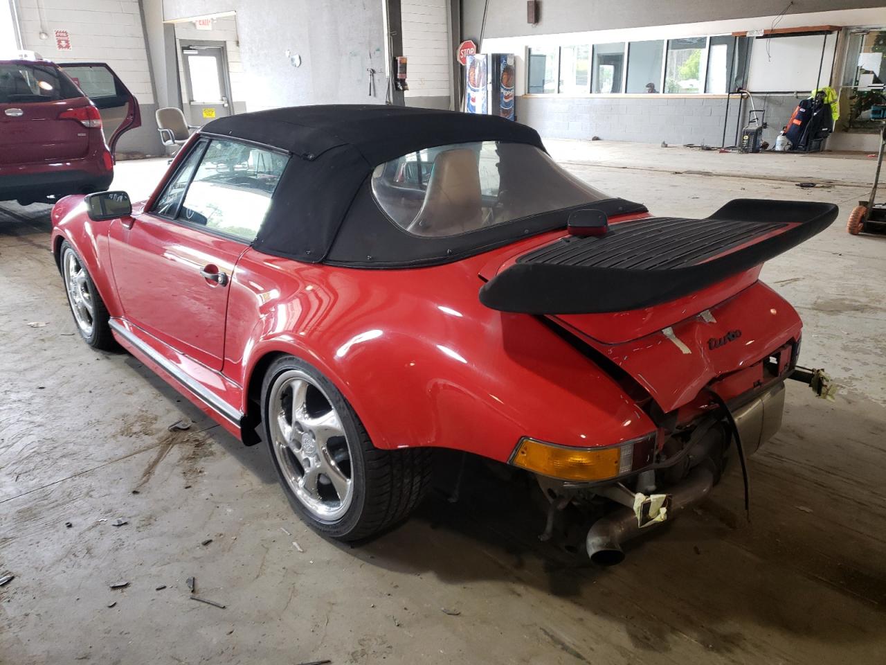 Photo 3 from auction – 1988 PORSCHE 911 with VIN WP0EB0931JS070464