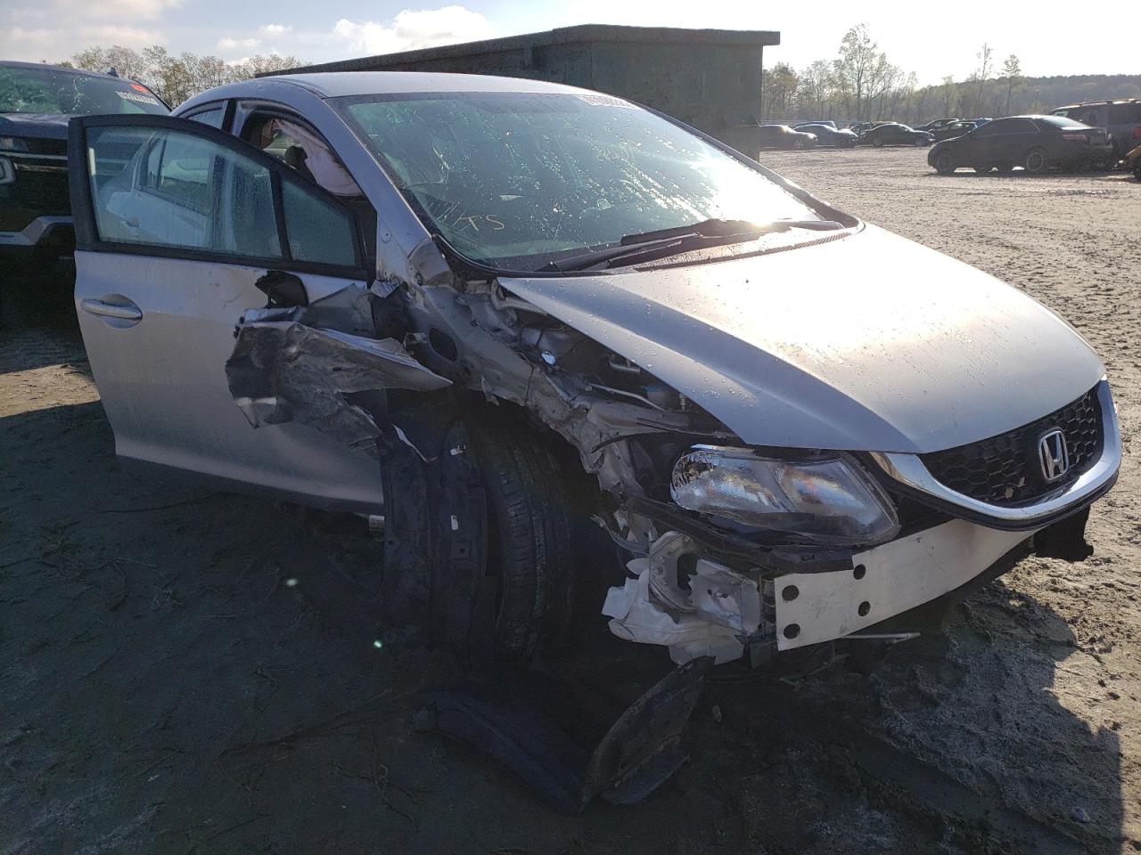 HONDA CIVIC LX 2015 with VIN 19XFB2F56FE059508 - Photo from auction