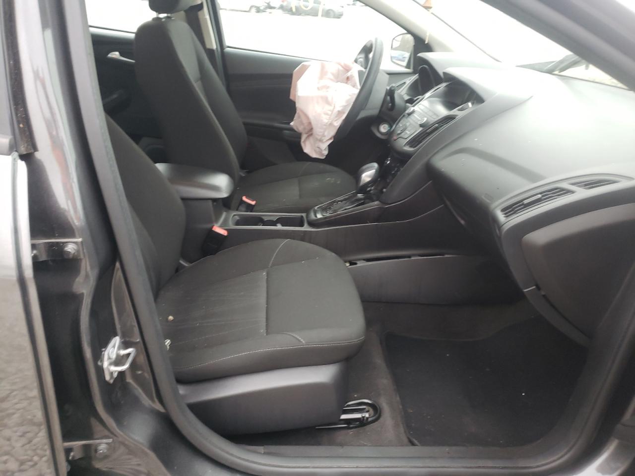 Photo 5 from auction – 2018 FORD FOCUS SE with VIN 1FADP3K2XJL212102