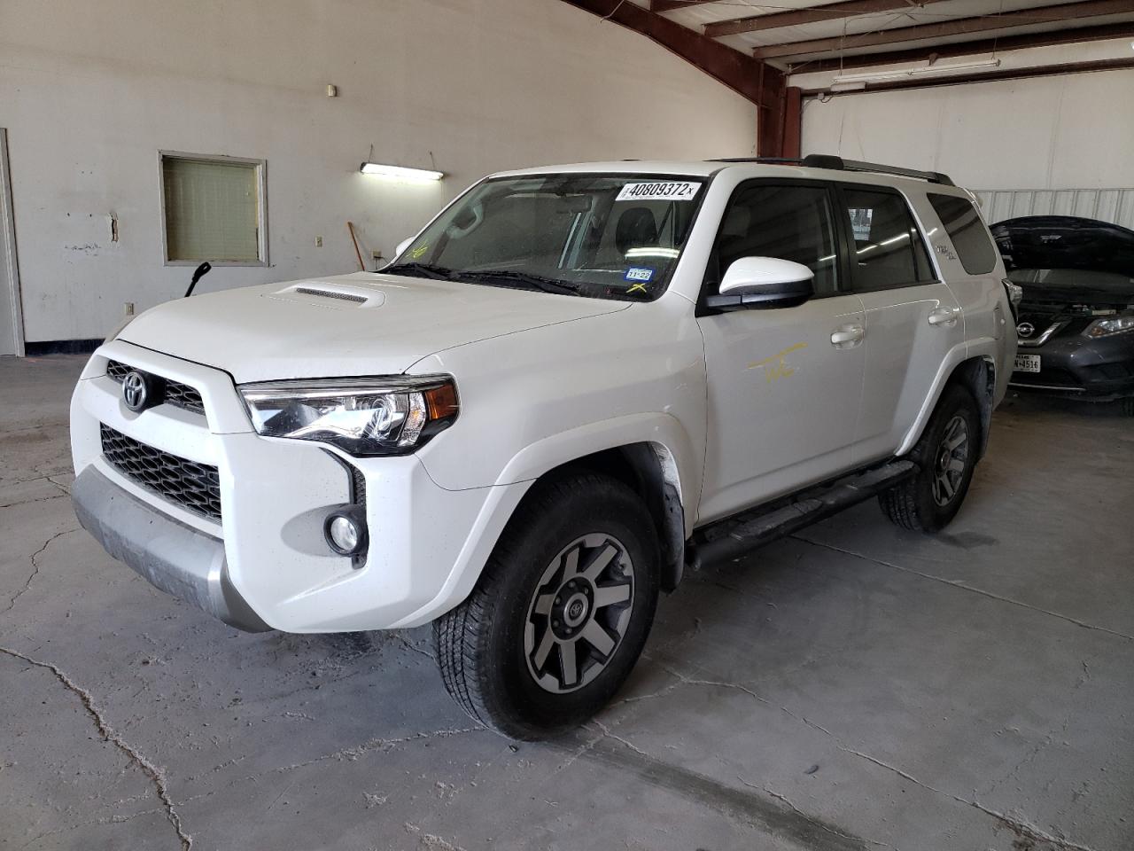 Photo 2 from auction – 2017 TOYOTA 4RUNNER with VIN JTEBU5JR8H5469354