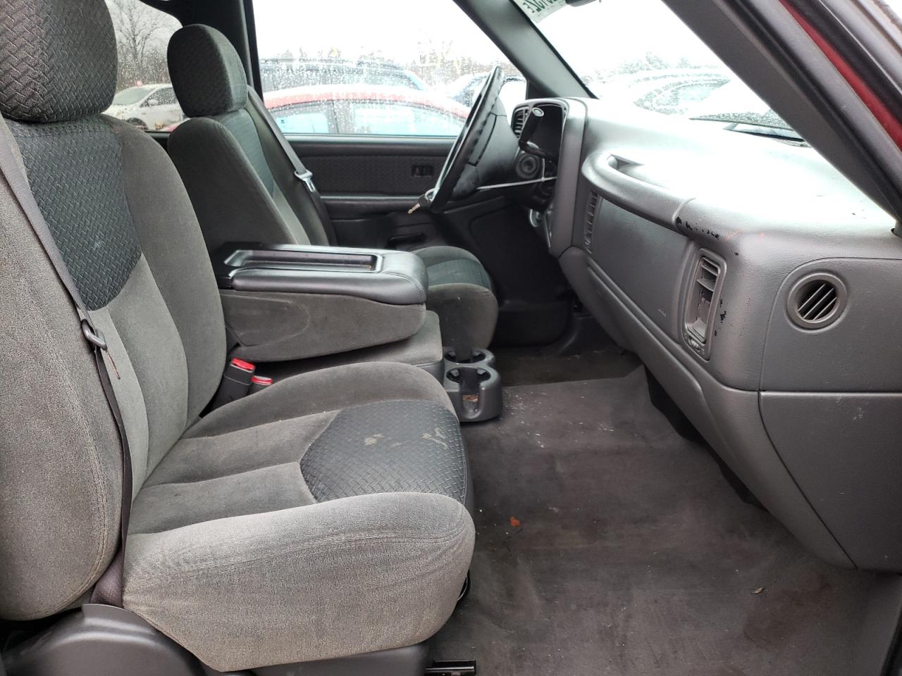 Photo 5 from auction – 2004 CHEVROLET AVALANCHE with VIN 3GNEK12T34G165319