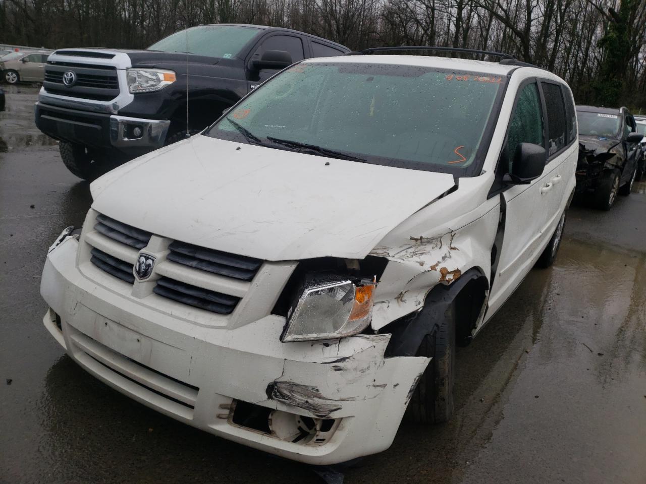 Photo 2 from auction – 2010 DODGE GRAND CARA with VIN 2D4RN4DE1AR292161