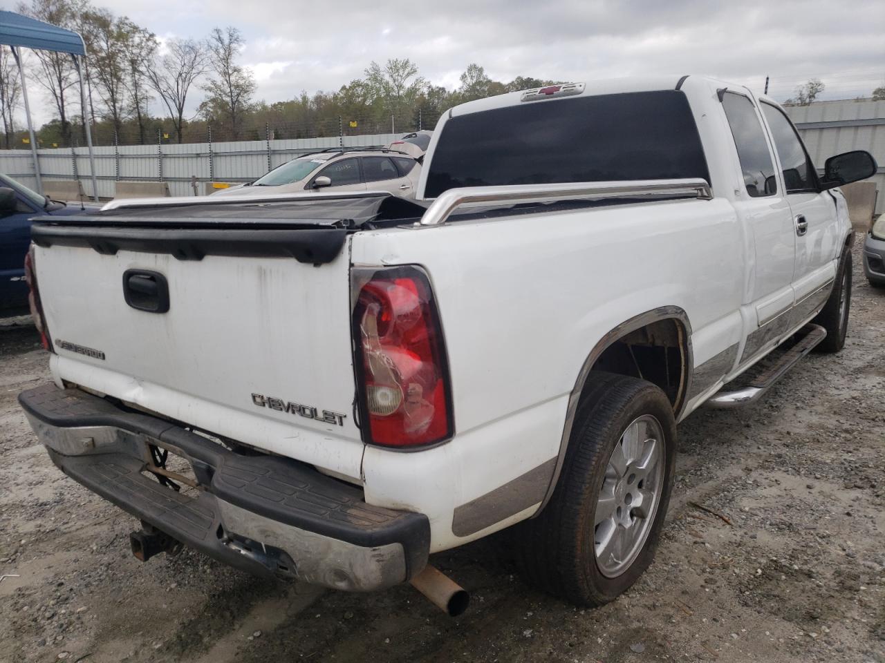 Photo 4 from auction – 2004 CHEVROLET SILVERADO with VIN 2GCEC19T941394091