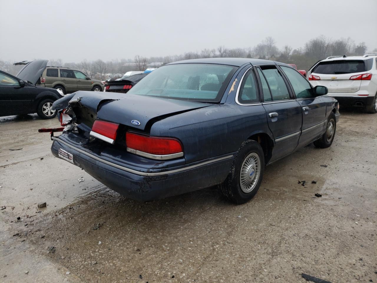 Photo 4 from auction – 1997 FORD CROWN VICT with VIN 2FALP73W1VX210252