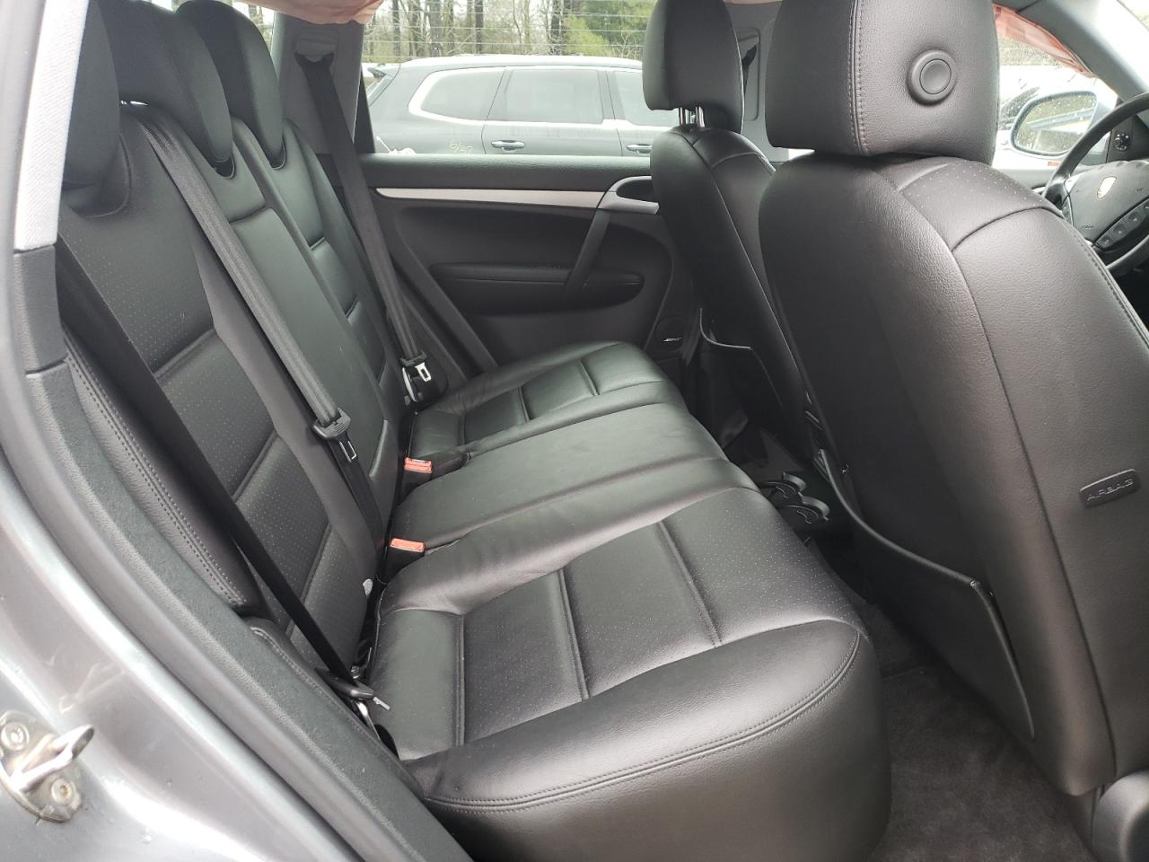 Photo 6 from auction – 2004 PORSCHE CAYENNE S with VIN WP1AB29P64LA72575