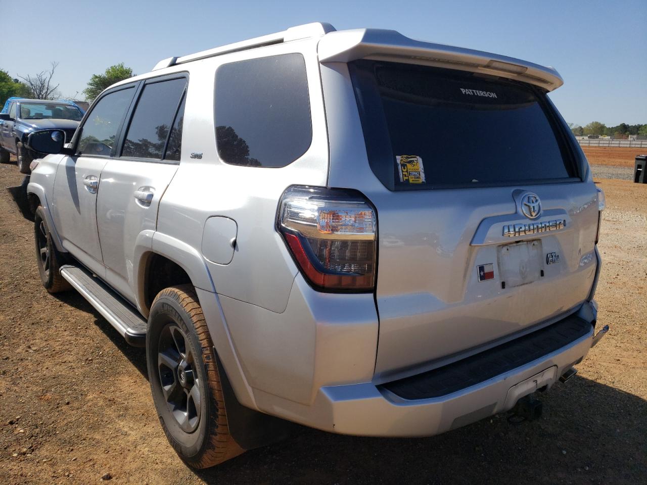 Photo 3 from auction – 2015 TOYOTA 4RUNNER SR with VIN JTEZU5JR5F5099640
