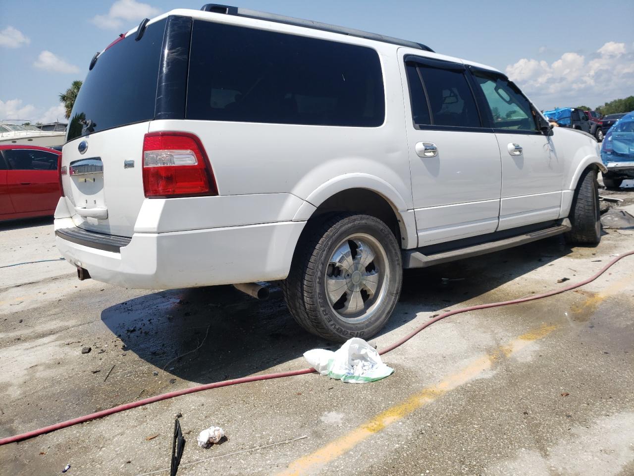 Photo 4 from auction – 2010 FORD EXPEDITION with VIN 1FMJK1F56AEA70903