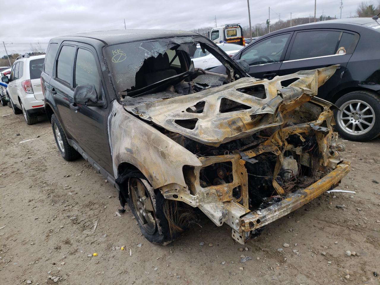 FORD ESCAPE XLS 2009 with VIN 1FMCU02729KA21764 - Photo from auction