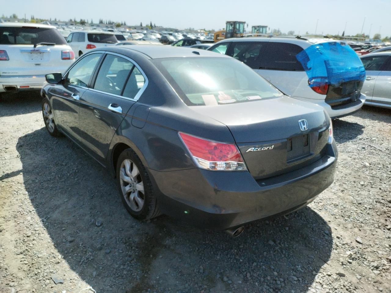 Photo 3 from auction – 2010 HONDA ACCORD EXL with VIN 1HGCP3F86AA019656