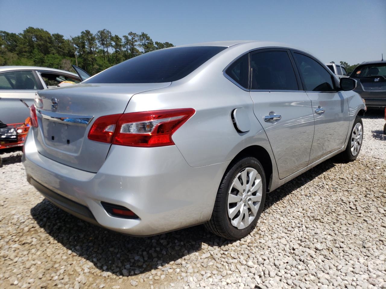 Photo 4 from auction – 2018 NISSAN SENTRA S with VIN 3N1AB7AP2JY326864