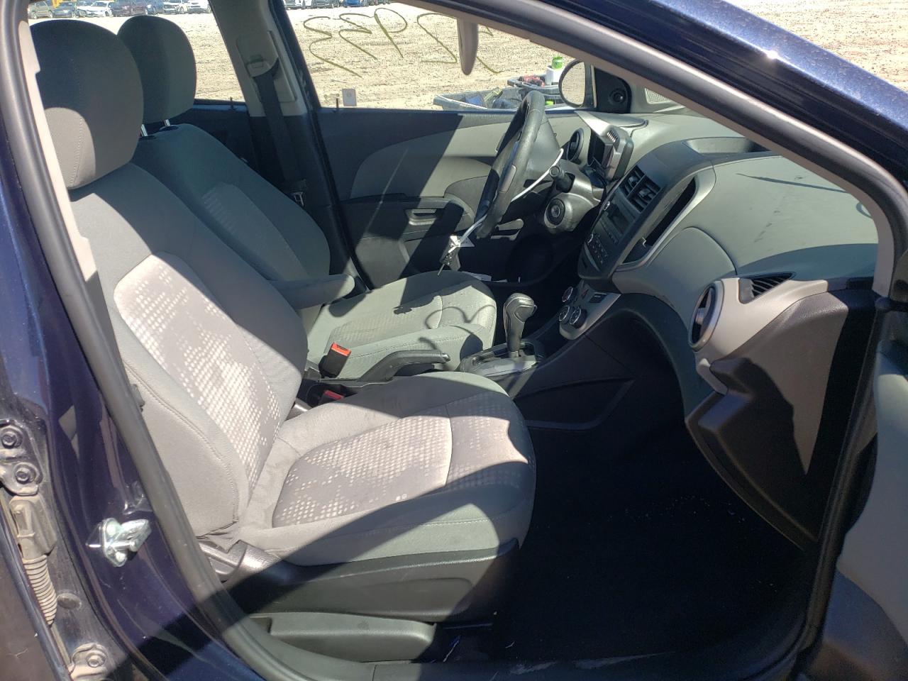 Photo 5 from auction – 2015 CHEVROLET SONIC LS with VIN 1G1JA5SH6F4151193