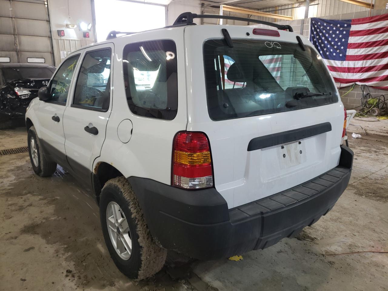 Photo 3 from auction – 2006 FORD ESCAPE XLS with VIN 1FMYU02Z66KD47568