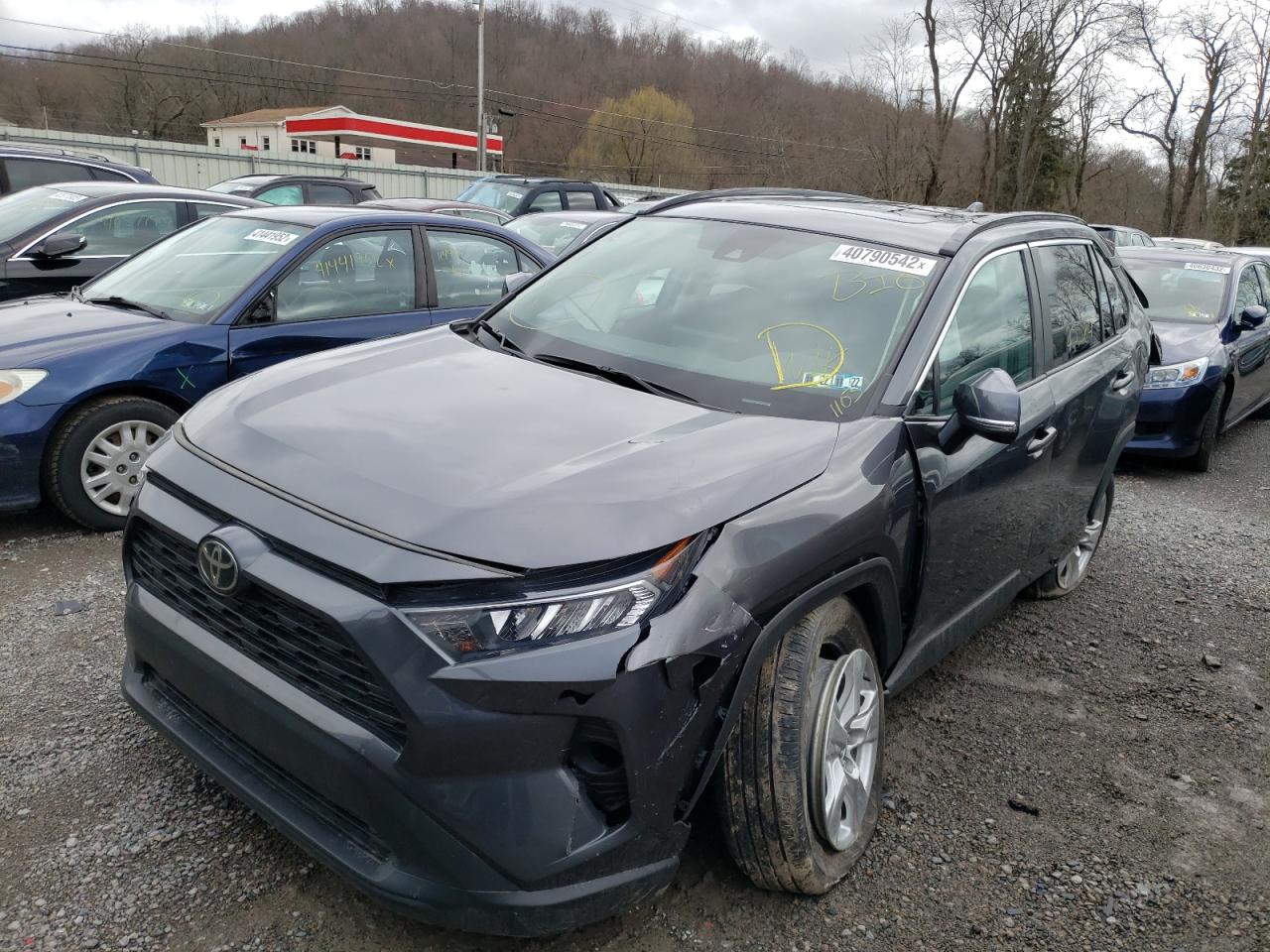 Photo 2 from auction – 2021 TOYOTA RAV4 XLE with VIN 2T3P1RFV7MC163203