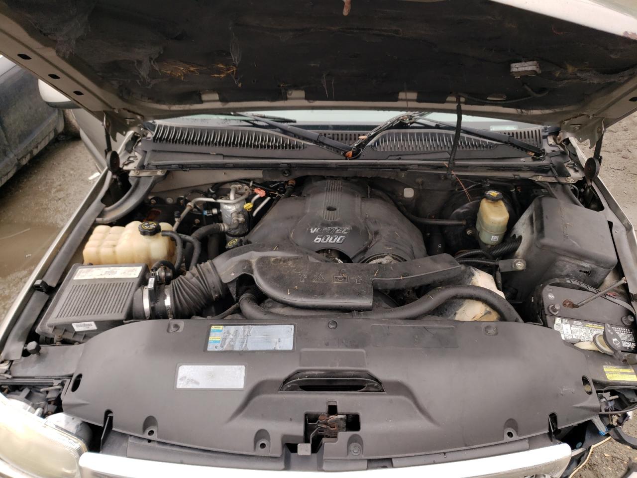 Photo 7 from auction – 2002 GMC DENALI XL with VIN 1GKFK66UX2J190733