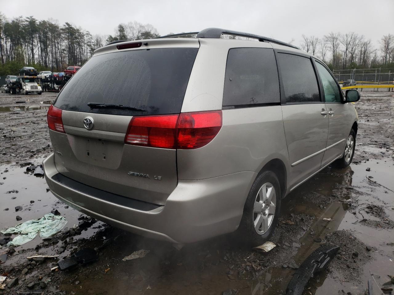 Photo 4 from auction – 2005 TOYOTA SIENNA CE with VIN 5TDZA23C45S290785