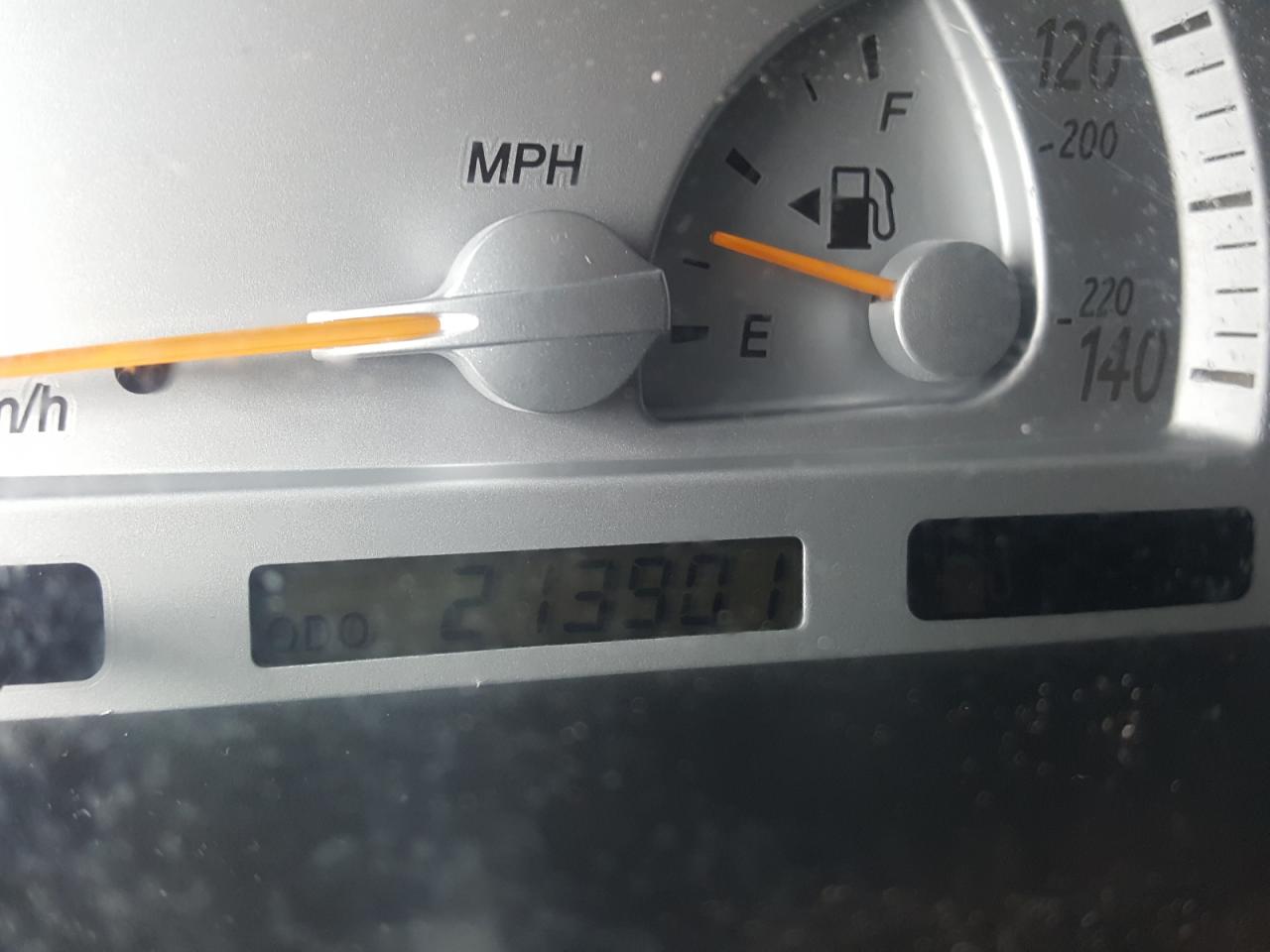 Photo 8 from auction – 2004 TOYOTA CAMRY LE with VIN 4T1BE32K34U341106