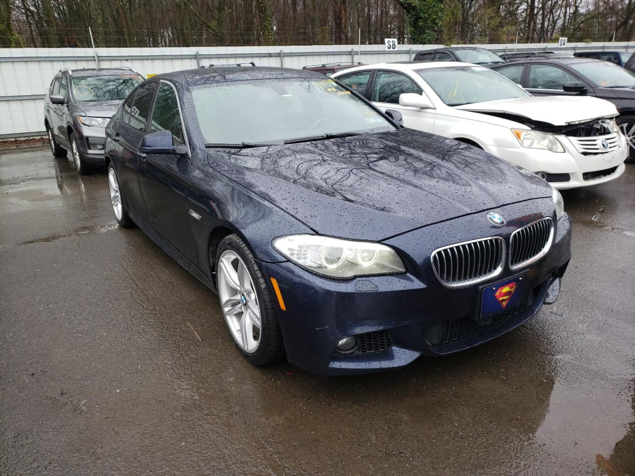 BMW 535 XI 2013 مع رقم تعريف المركبة WBAFU7C52DDU70203 - صورة من المزاد