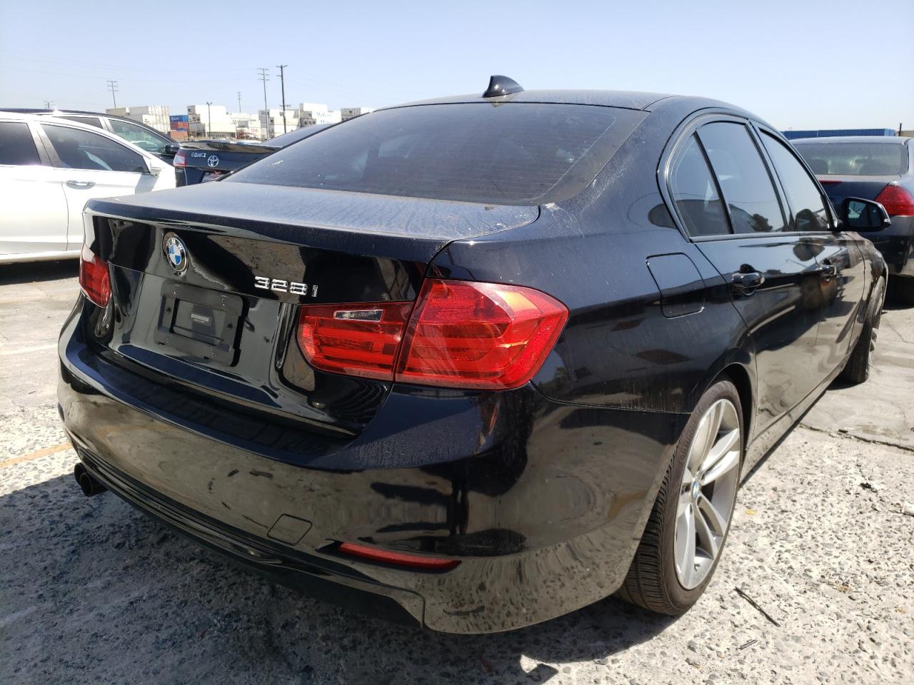 Photo 4 from auction – 2012 BMW 328 I SULE with VIN WBA3C1C55CF433376